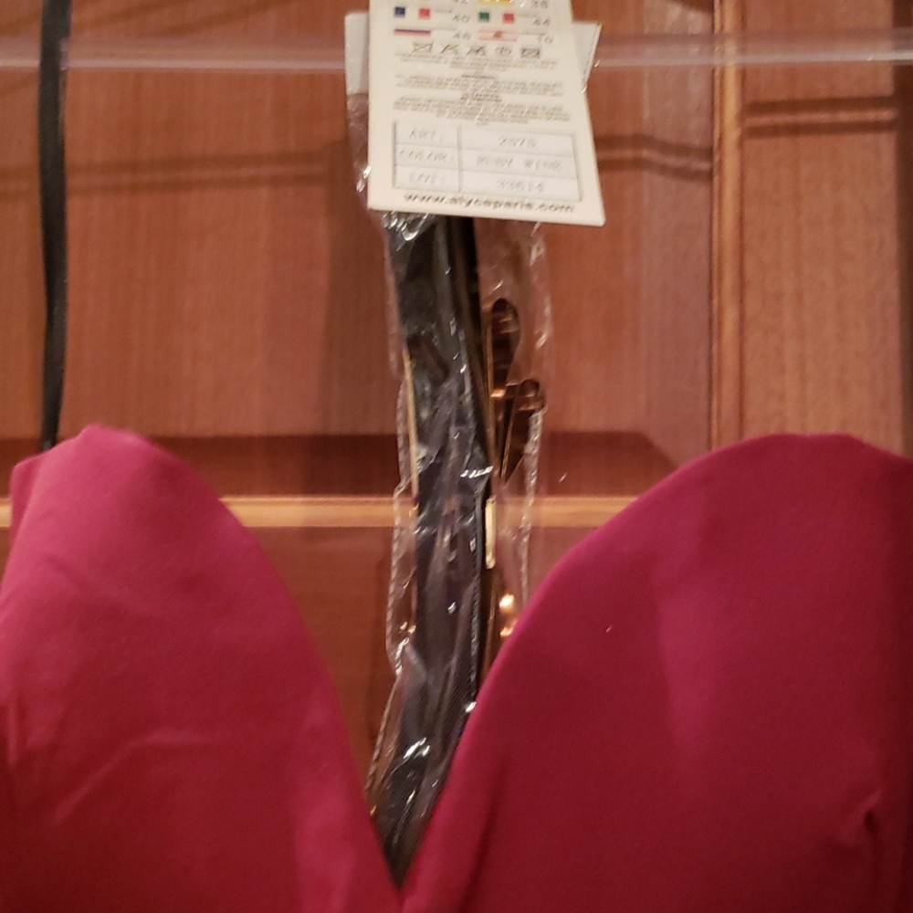 Ruby wine romper - Picture 3 of 3